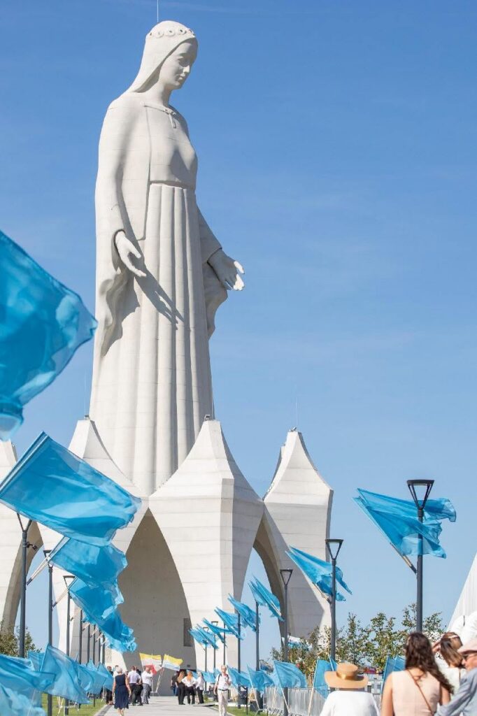A lengyelek megépítették Európa legmagasabb Szűzanya szobrát 3 lengyel Szuzanya szobor 2