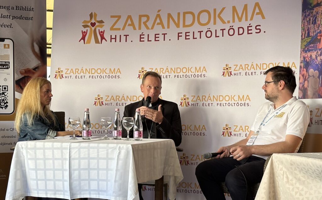 „A vágyam az, hogy Isten igéje minden emberhez jusson el” – Biblia egy év alatt közönségtalálkozó Kaposváron 2 2026.09.18 Kaposvar BIY kozonsegtalalkozo 12 masolata