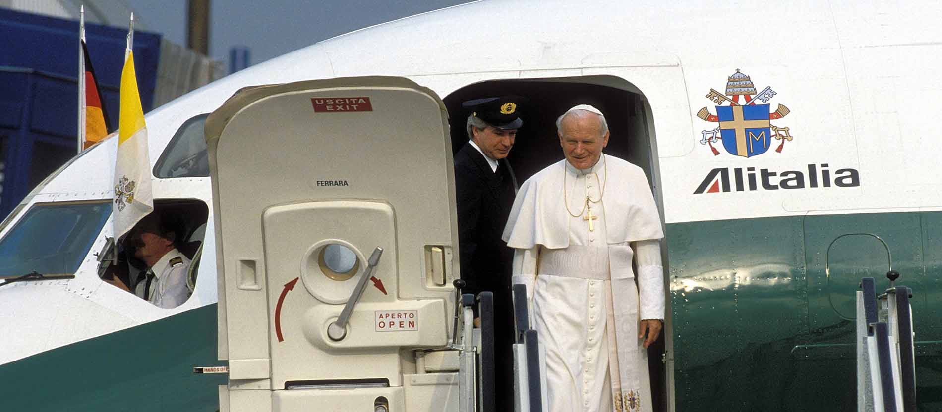 A pápák külföldi útjai VI. Páltól XIV. Leóig 1 II. Janos Pal papa repulon