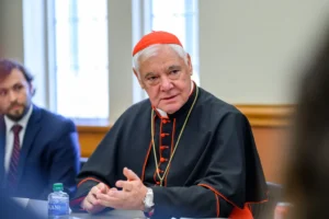 Müller bíboros: „A muszlimok nem tisztelik a gyenge kereszténységet, amely szégyelli a keresztet”