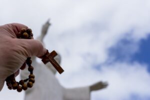 Boldog Fulton Sheen érsek elmélkedései a rózsafüzér tizenöt titkáról: A dicsőséges titkok 1 Boldog Fulton Sheen érsek elmélkedései a rózsafüzér tizenöt titkáról: A dicsőséges titkok